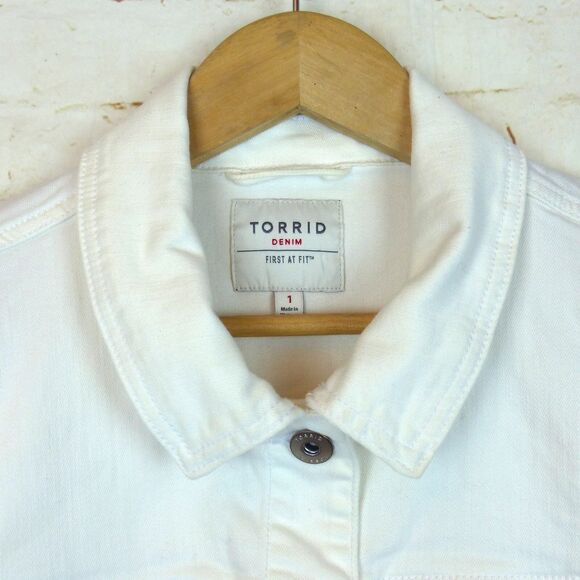 Torrid Jacket Womens Plus Size 1X 14-16 White Denim Trucker Stretch Cotton NWOT - Picture 5 of 13